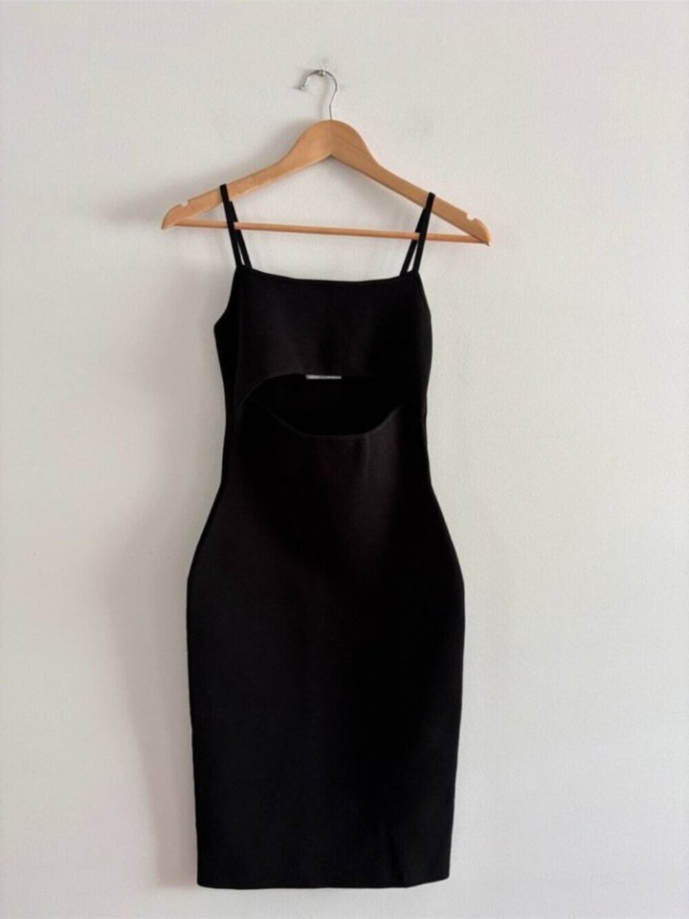 Aritzia Babaton Fissure Sculpt Knit Midi Dress Cut Out Black Size Small - Picture 4 of 7